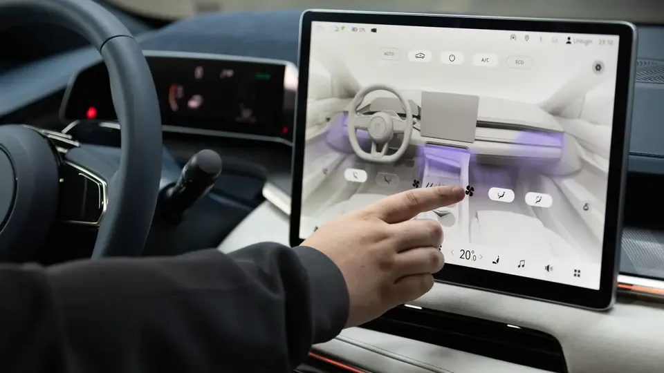 Elettronauti - Zeekr 001 Long Range RWD - Infotainment - Vista della plancia