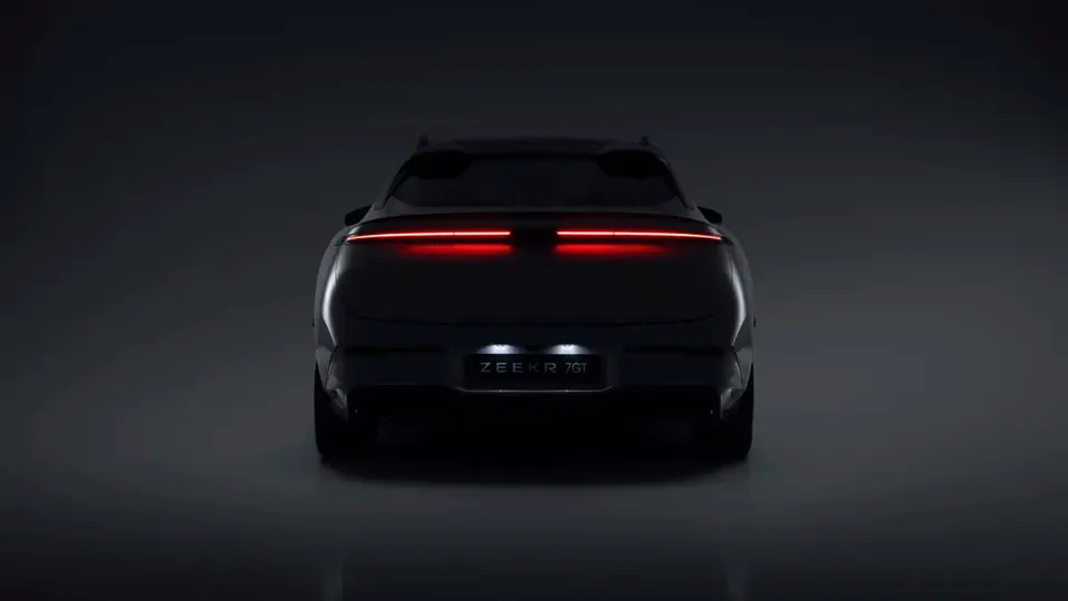 Elettronauti - Zeekr 7GT Core RWD - Nero - Esterno - Vista posteriore